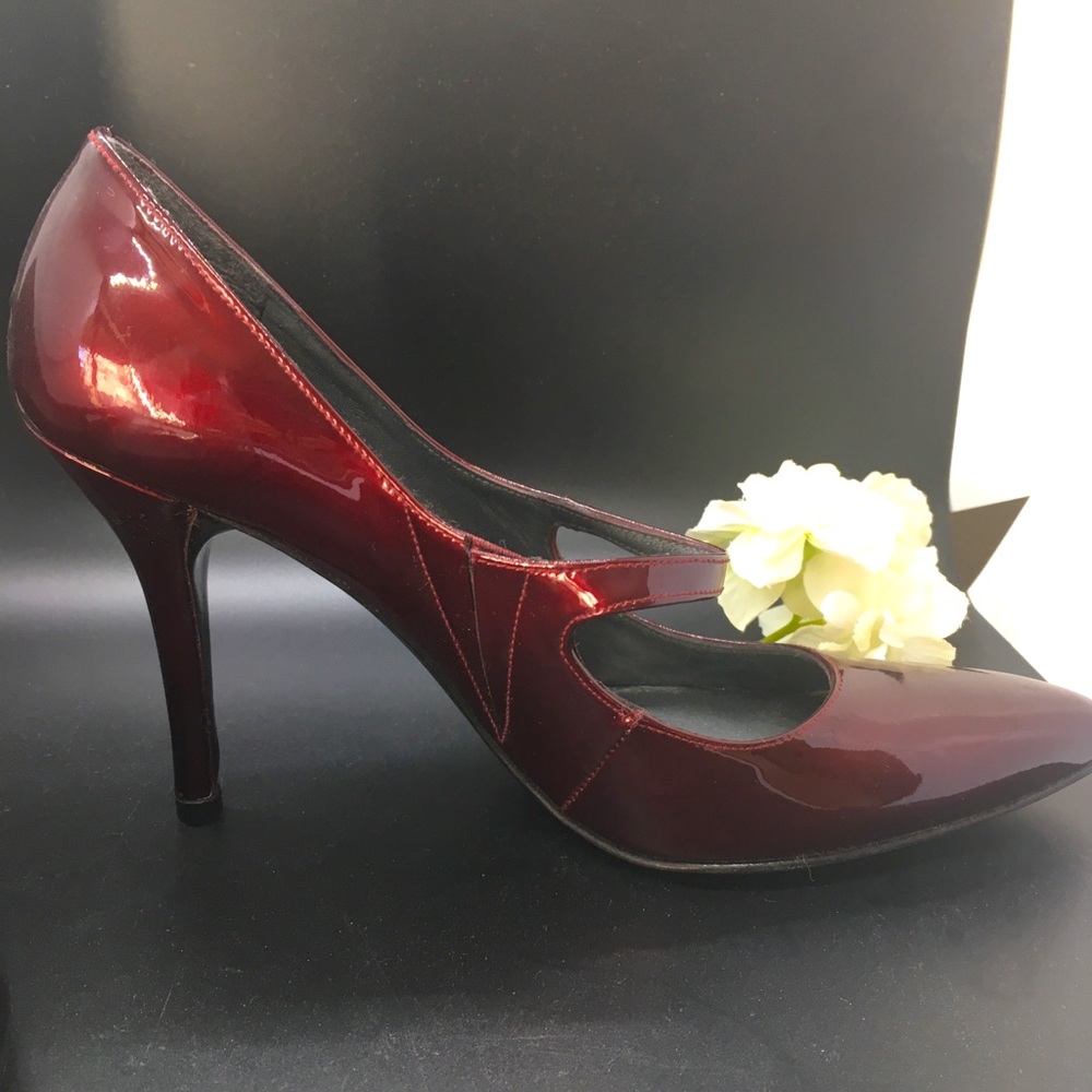 Stuart Weitzman pumps in beautiful deep burgundy.